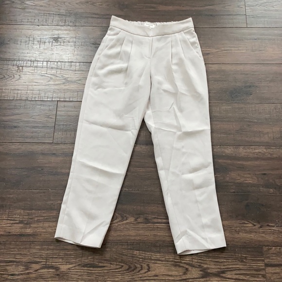 Aritzia // Babaton Cohen Classic Tapered Pant - Picture 3 of 8